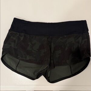 Lululemon Speed Up Short 2.5” size 6